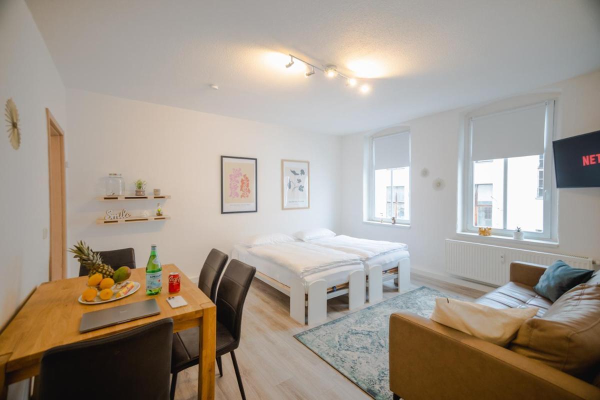 Ferienwohnung Laura In Gera Fuer Bis Zu 4 Personen - Neu Renoviert Екстериор снимка