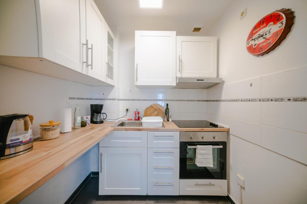 Ferienwohnung Laura In Gera Fuer Bis Zu 4 Personen - Neu Renoviert Екстериор снимка