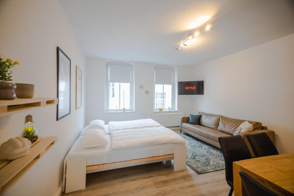 Ferienwohnung Laura In Gera Fuer Bis Zu 4 Personen - Neu Renoviert Екстериор снимка
