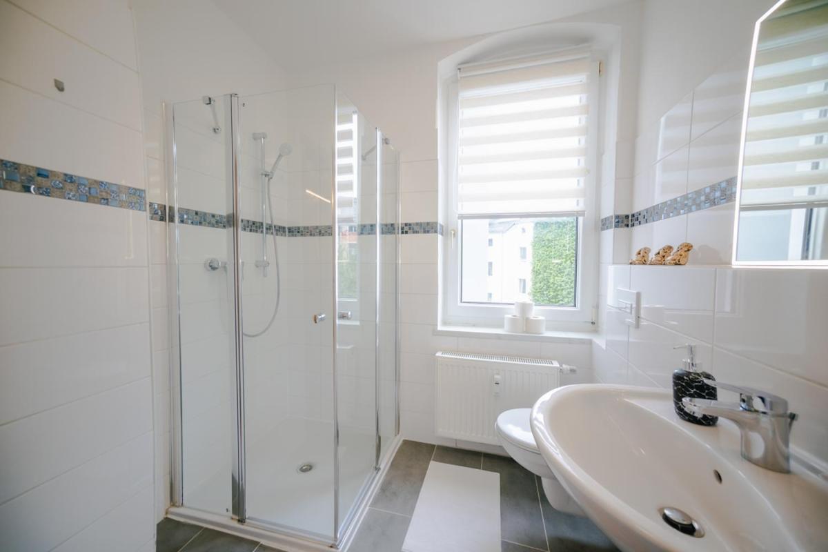 Ferienwohnung Laura In Gera Fuer Bis Zu 4 Personen - Neu Renoviert Екстериор снимка